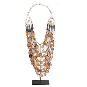 H109 Shell Necklace - Brown, White, Metal H109 Shell Necklace - Brown, White, Metal